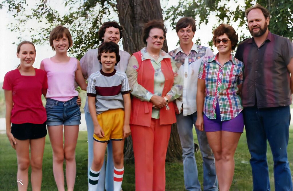 Donna Parsons 94 1979 Dick Parsons House Donna Andrea Sandy Aunt Maye Richard A Jean Dick Jeff 2